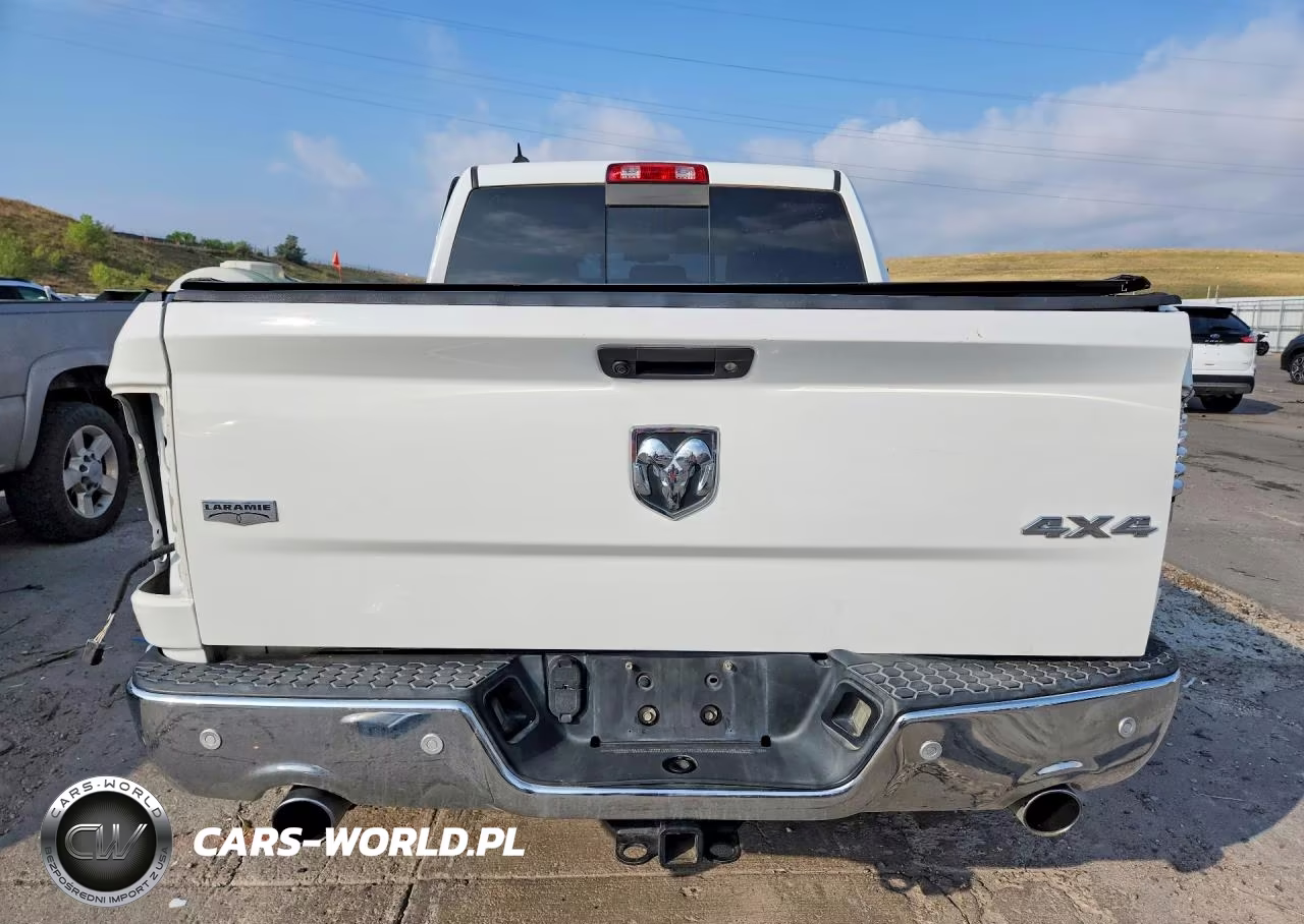 2015 Ram 1500 Laramie VIN:1C6RR7NM1FS713253 - 6
