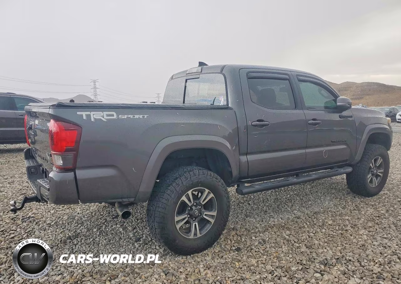 2018 Toyota Tacoma Trd Sport VIN:3TMAZ5CN1JM063427 - 3