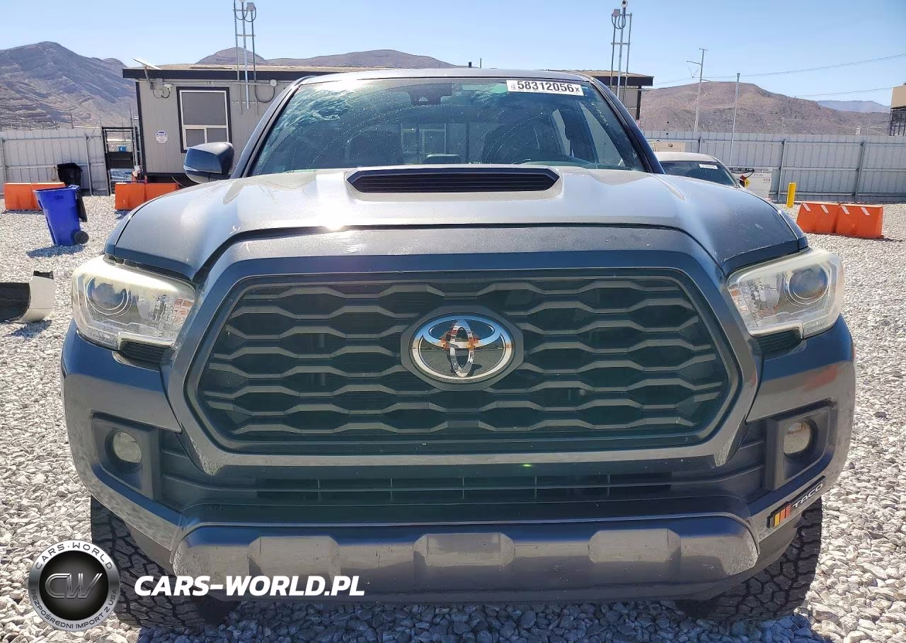 2018 Toyota Tacoma Trd Sport VIN:3TMAZ5CN1JM063427 - 5