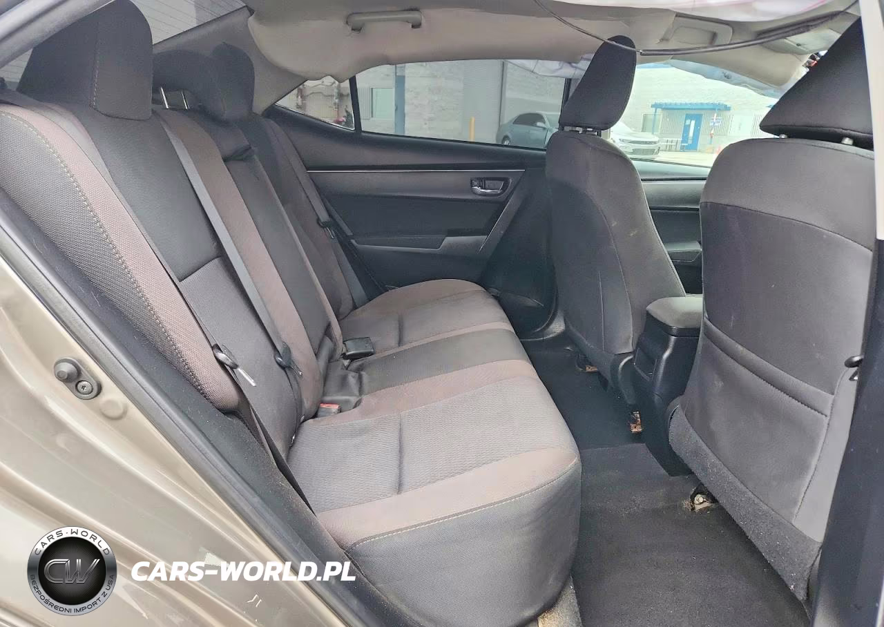 2018 Toyota Corolla L VIN:2T1BURHE1JC099579 - 10