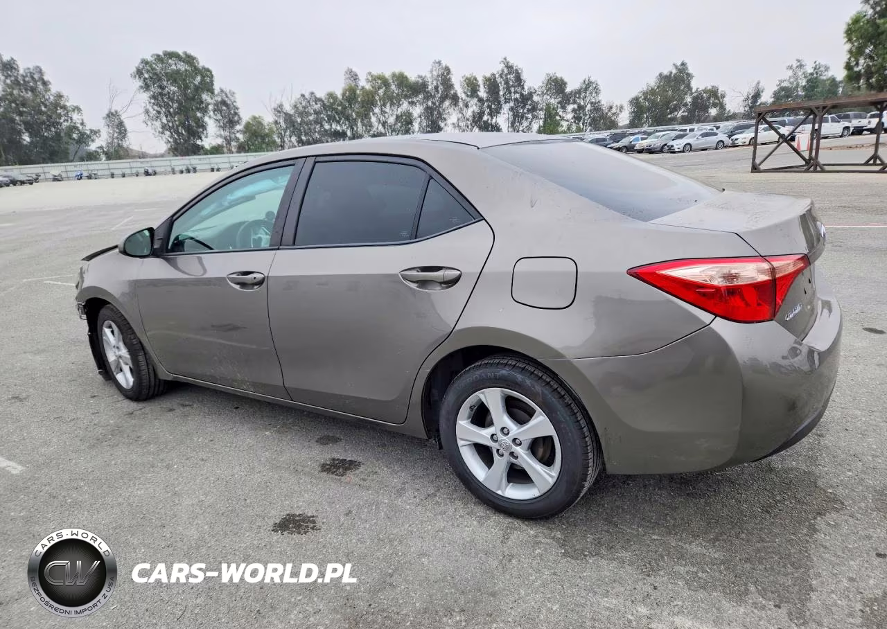 2018 Toyota Corolla L VIN:2T1BURHE1JC099579 - 2