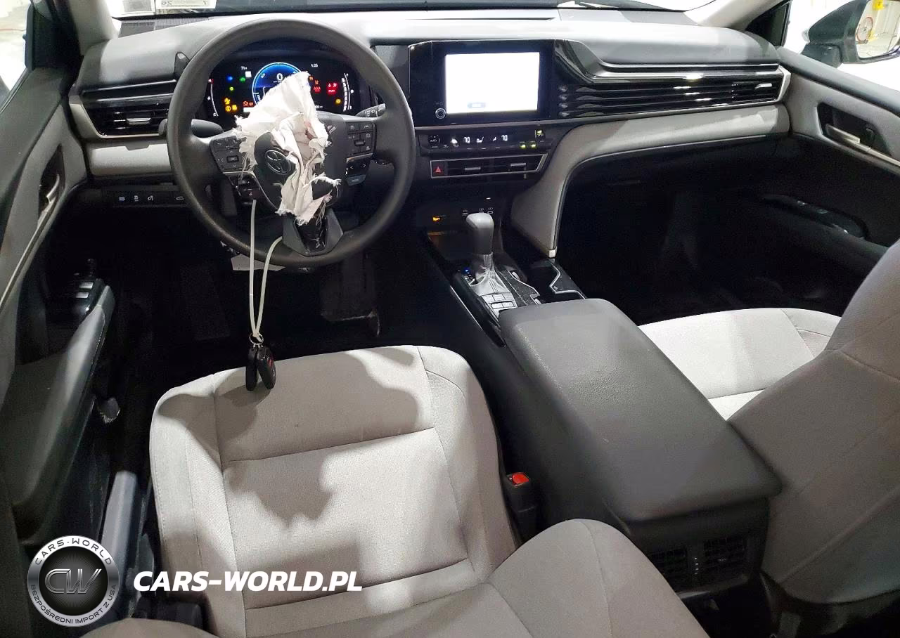 2025 Toyota Camry Le VIN:4T1DAACK8SU029951 - 8