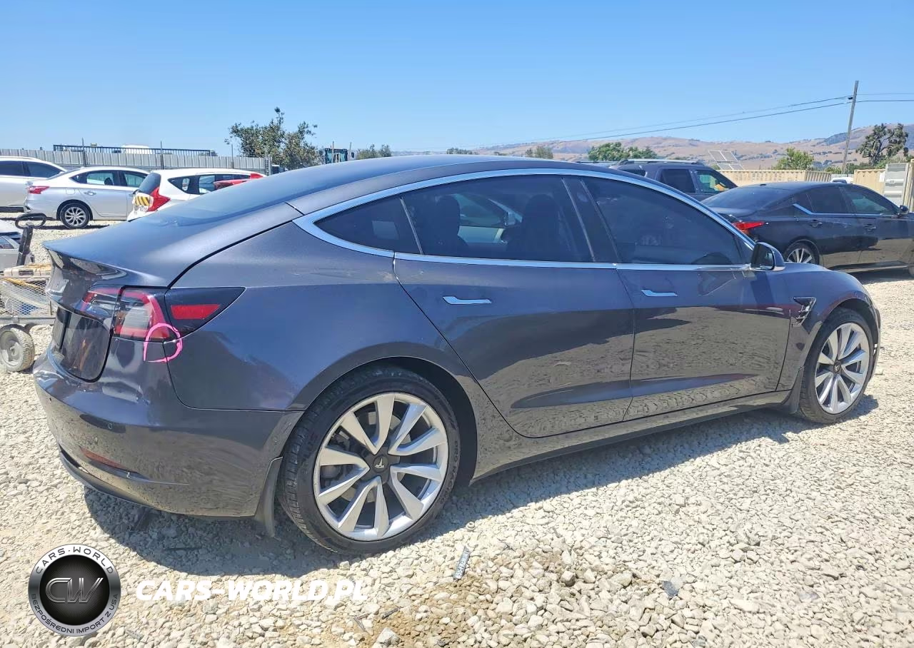 2018 Tesla Model 3 VIN:5YJ3E1EA6JF033268 - 3