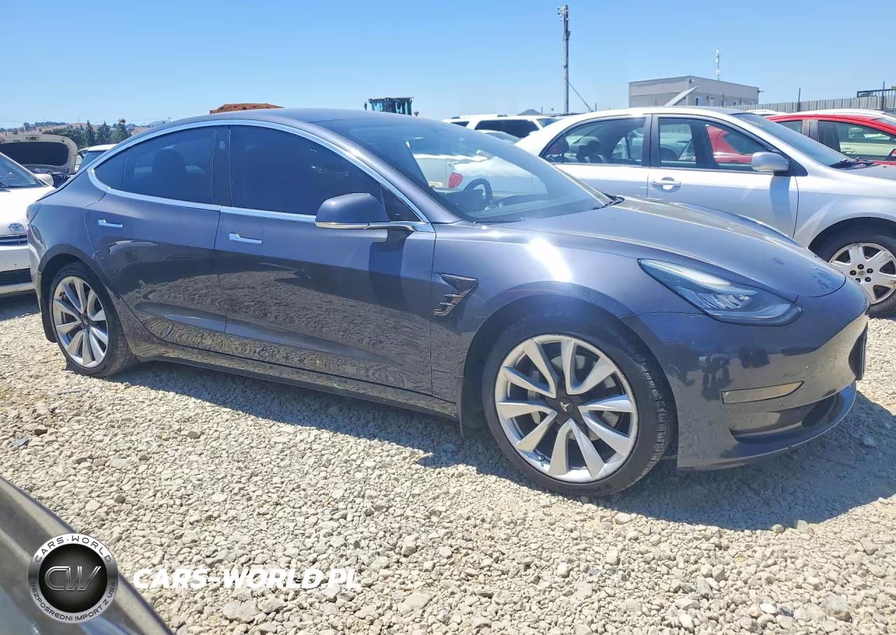 2018 Tesla Model 3 VIN:5YJ3E1EA6JF033268 - 4