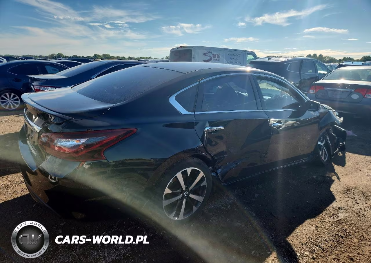 2018 Nissan Altima 2.5 Sr VIN:1N4AL3AP0JC118063 - 3