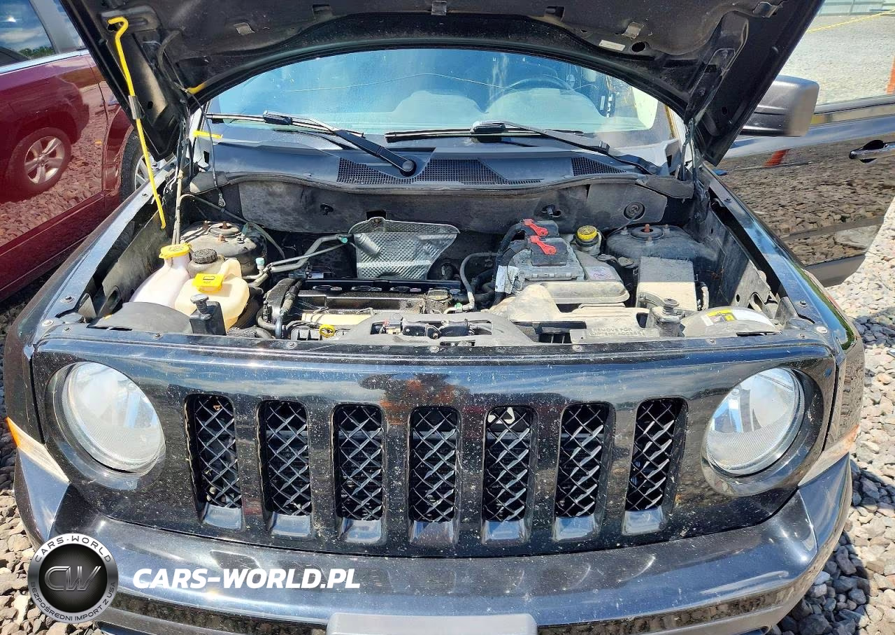 2015 Jeep Patriot Latitude VIN:1C4NJPFB8FD203871 - 11