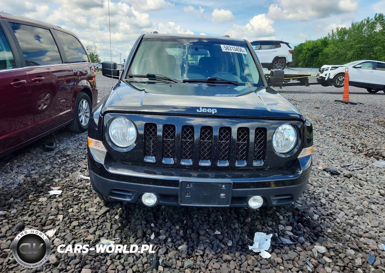 2015 Jeep Patriot Latitude VIN:1C4NJPFB8FD203871 - 5