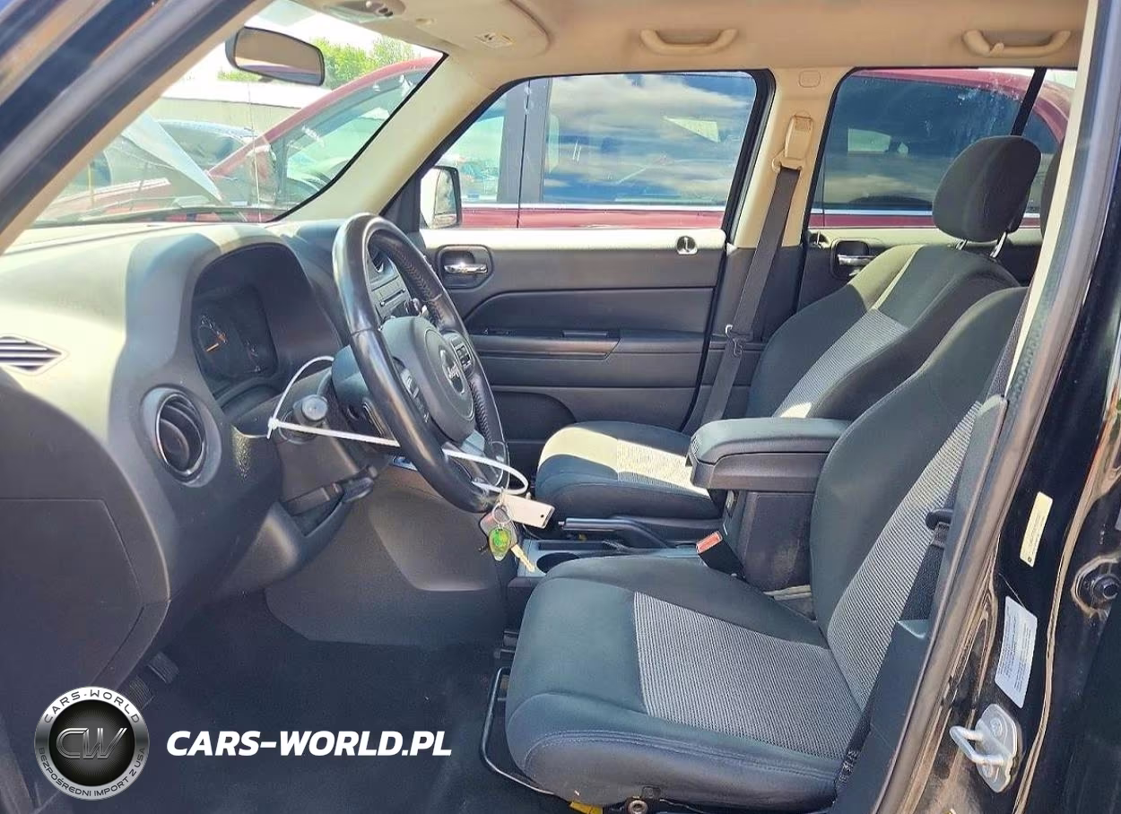 2015 Jeep Patriot Latitude VIN:1C4NJPFB8FD203871 - 7