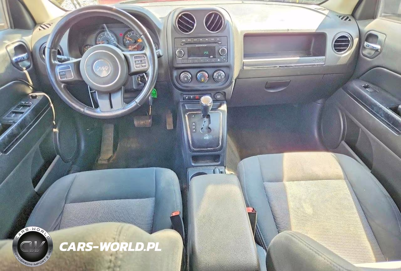 2015 Jeep Patriot Latitude VIN:1C4NJPFB8FD203871 - 8