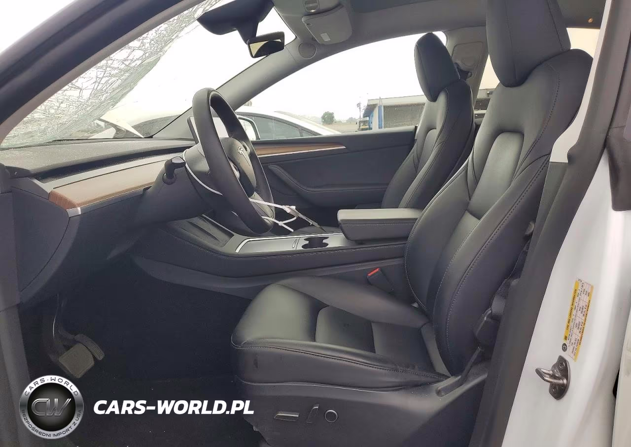 2025 Tesla Model Y VIN:7SAYGDED6SF277714 - 7