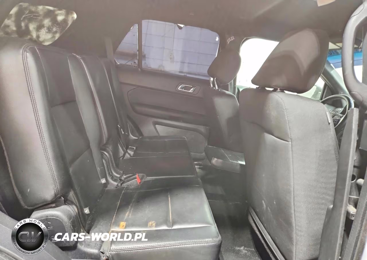 2017 Ford Explorer Police Interceptor VIN:1FM5K8AR2HGA24567 - 11