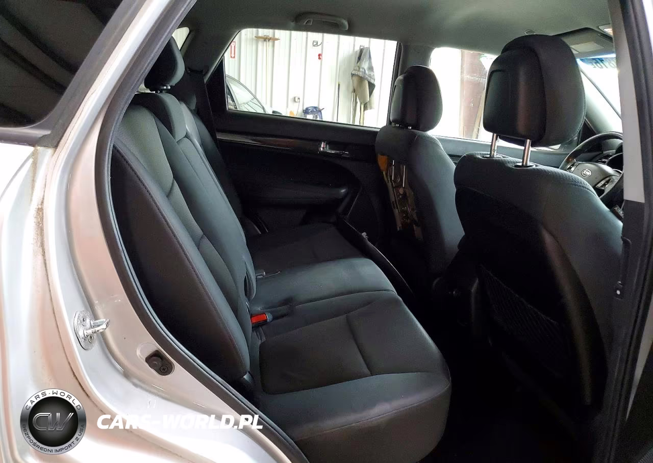 2012 Kia Sorento Lx VIN:5XYKTCA63CG256930 - 11