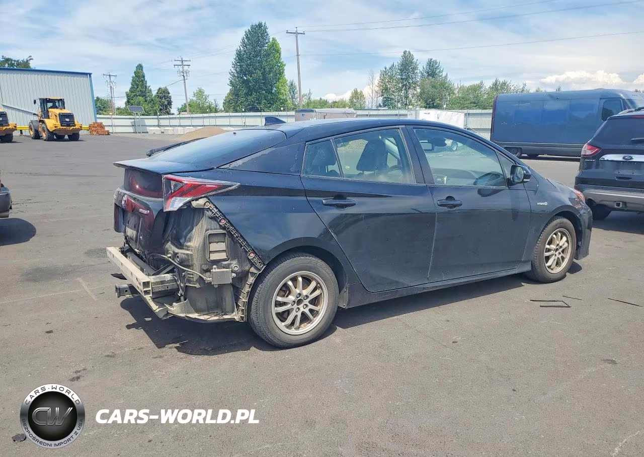 2016 Toyota Prius Four VIN:JTDKARFU6G3022811 - 3