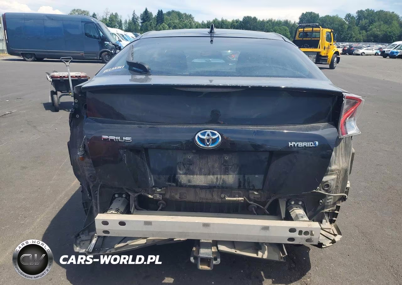 2016 Toyota Prius Four VIN:JTDKARFU6G3022811 - 6