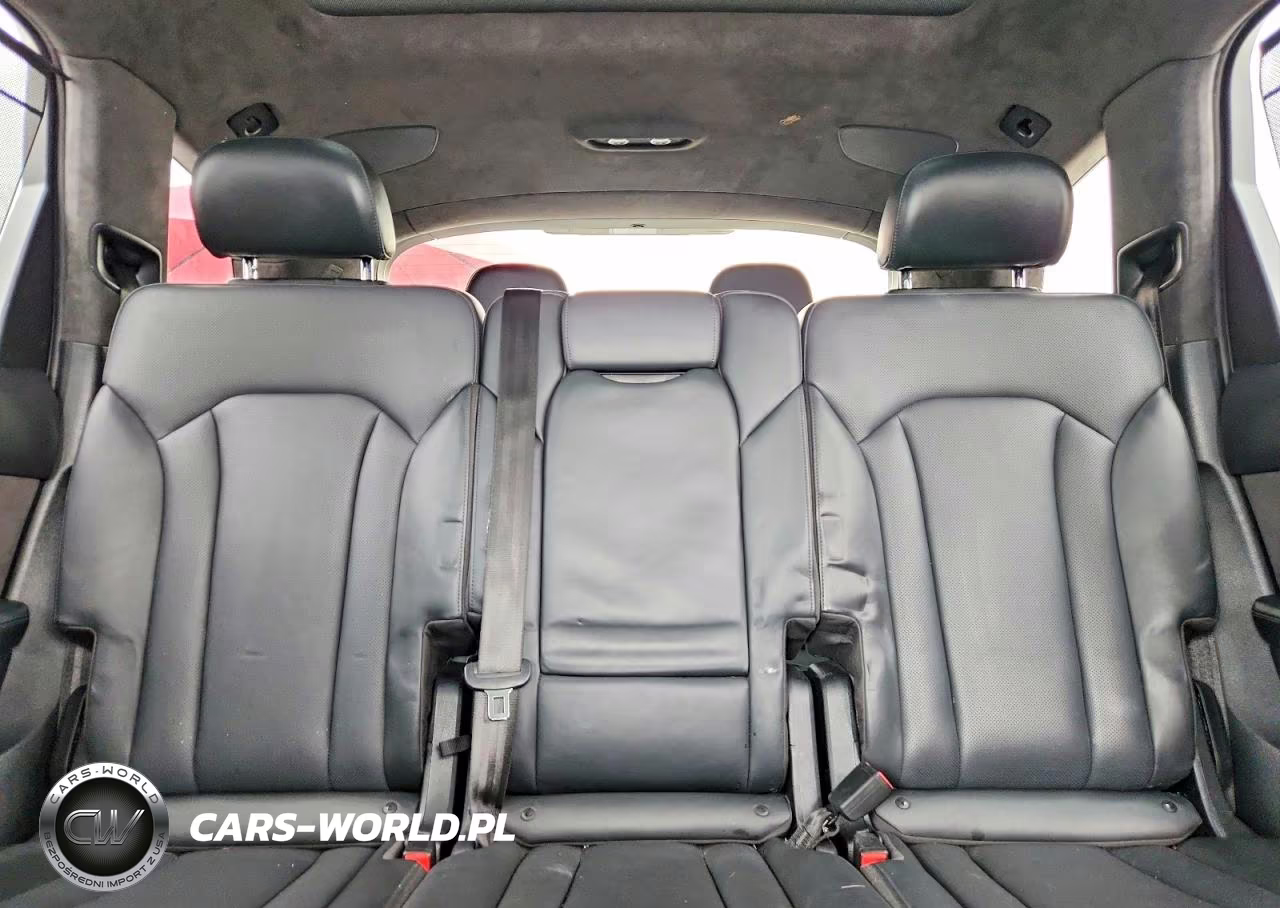2018 Audi Q7 Prestige VIN:WA1VAAF70JD041133 - 10