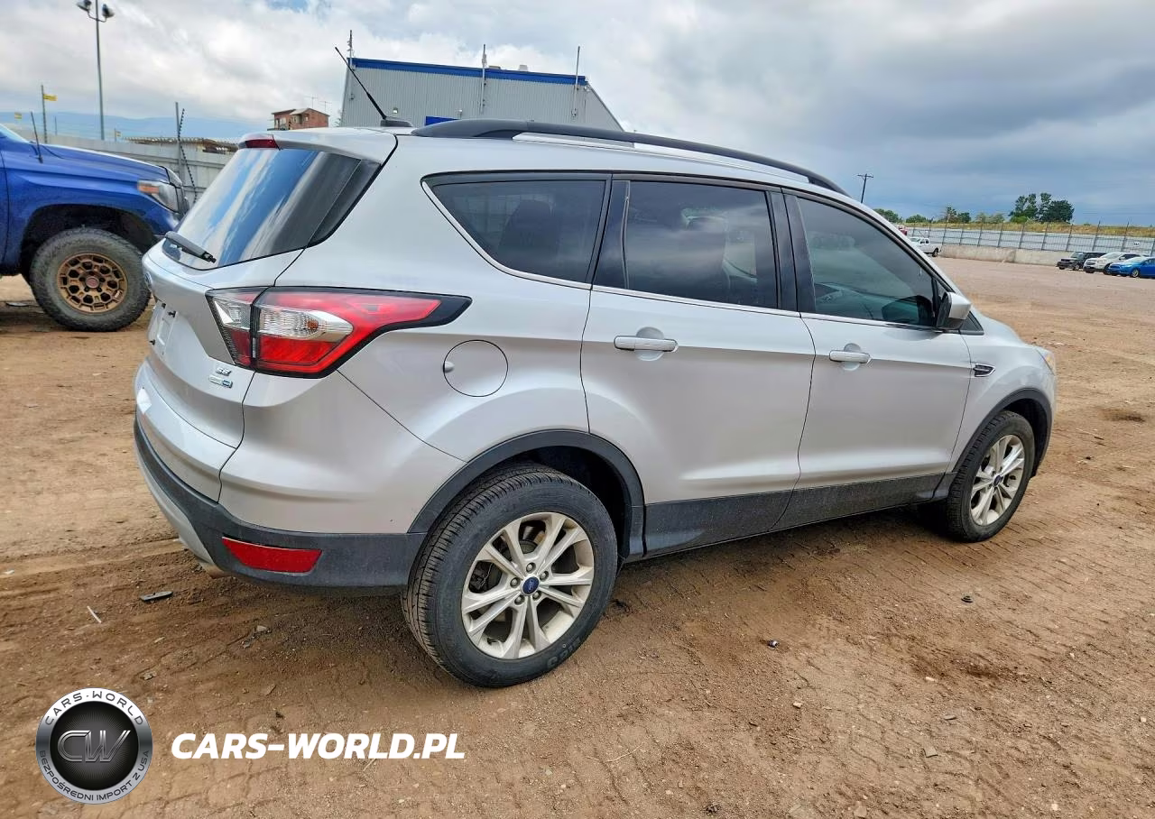 2018 Ford Escape Se VIN:1FMCU9G9XJUC50149 - 3