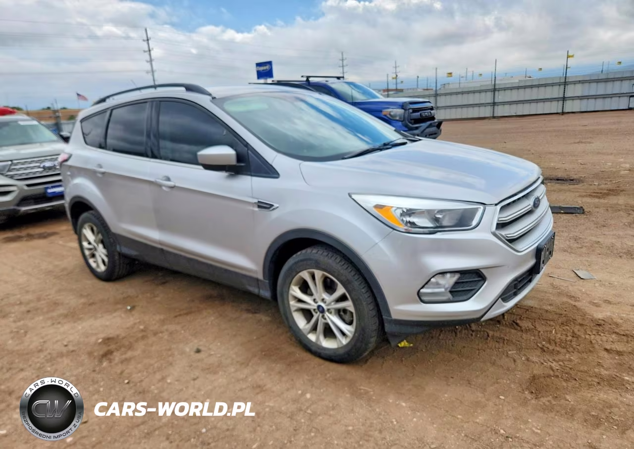 2018 Ford Escape Se VIN:1FMCU9G9XJUC50149 - 4