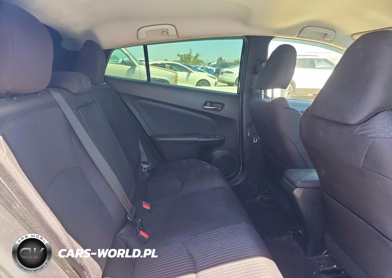 2016 Toyota Prius Three VIN:JTDKARFU7G3001479 - 10