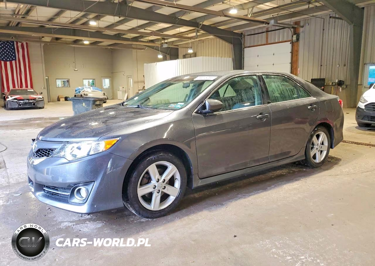 2012 Toyota Camry Se – zdjęcie 1 z 12