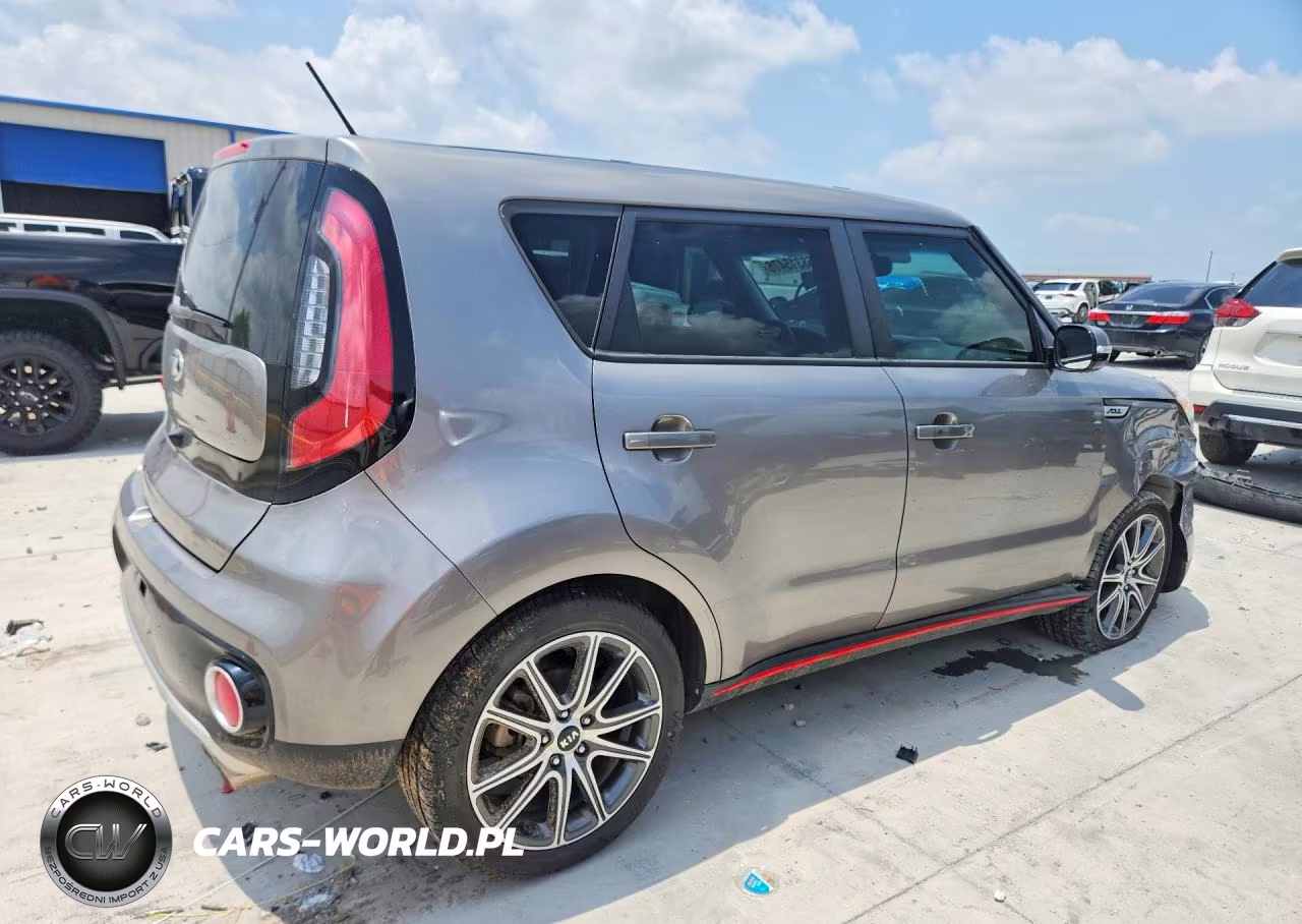 2018 Kia Soul ! VIN:KNDJX3AA2J7607325 - 3
