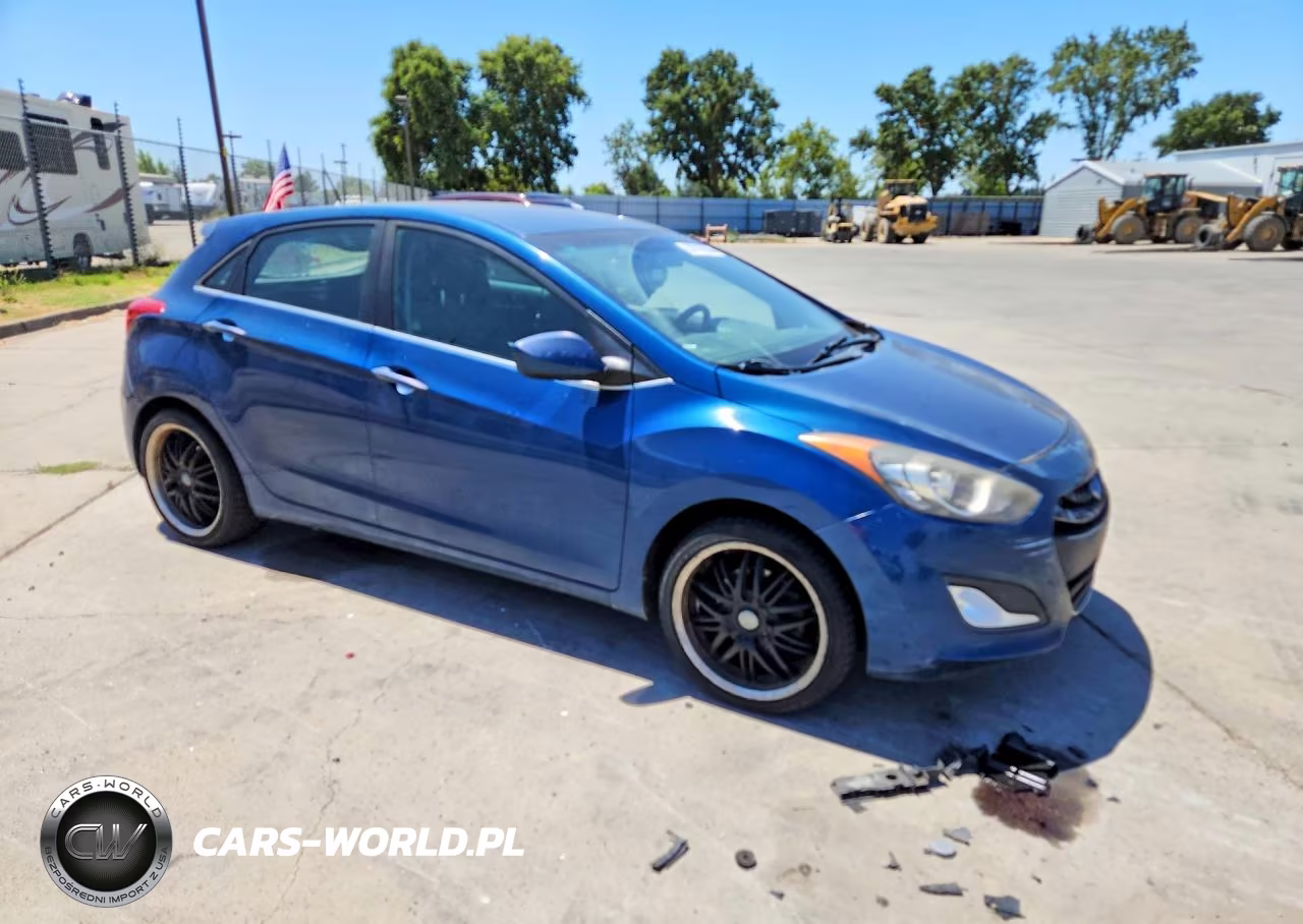2014 Hyundai Elantra Gt Base VIN:KMHD35LH9EU182610 - 4