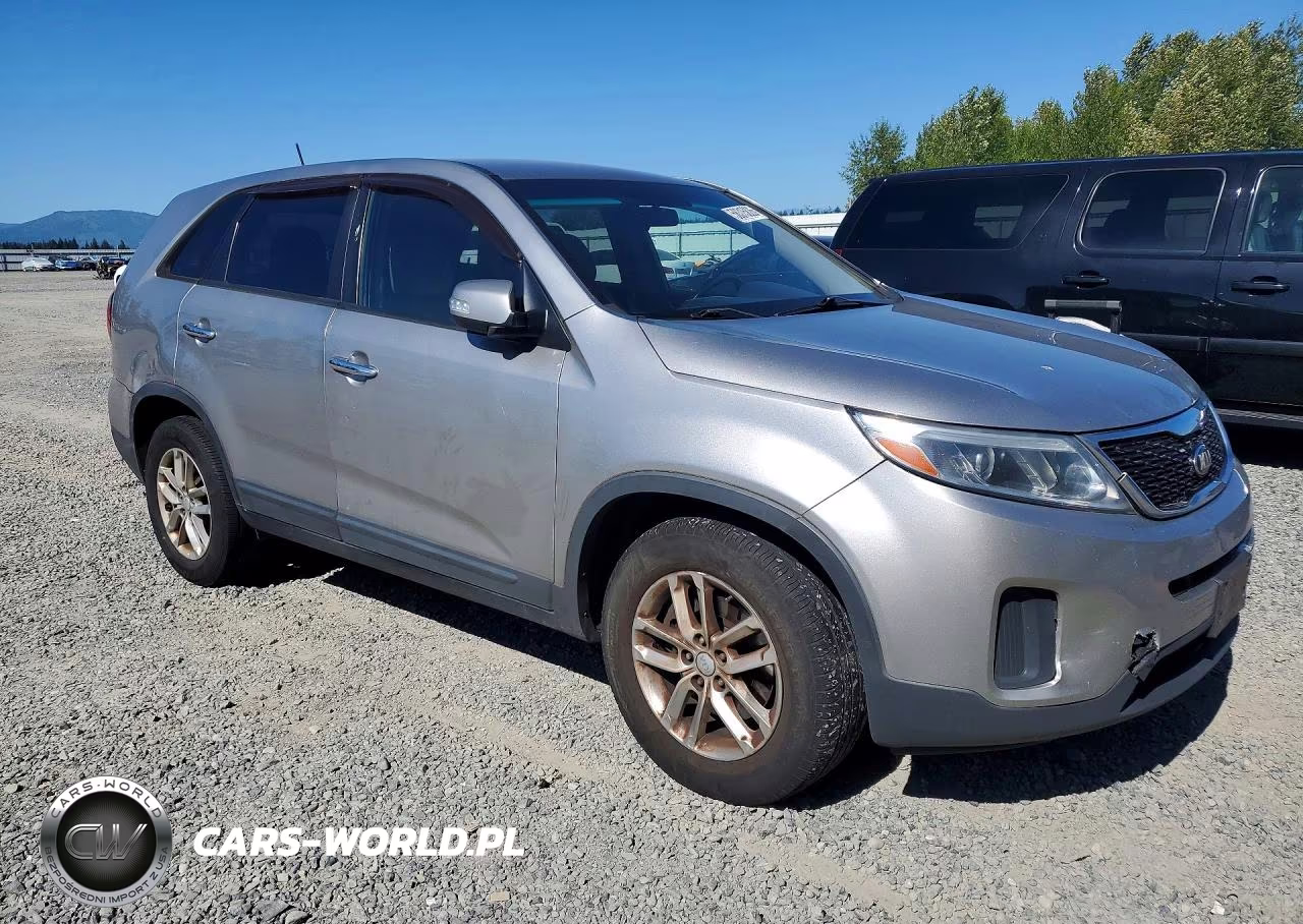 2014 Kia Sorento Lx VIN:5XYKT3A66EG547571 - 4