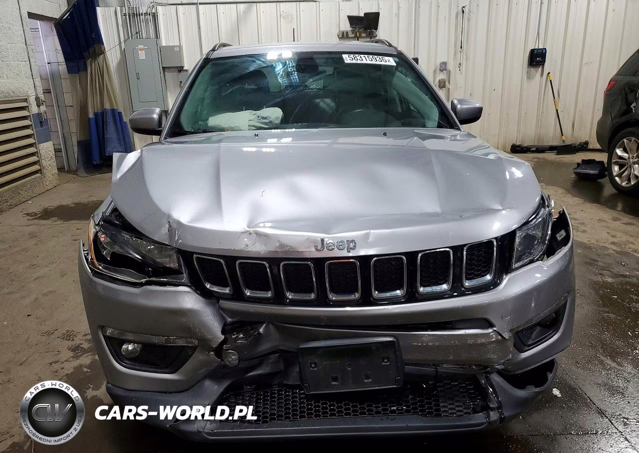 2018 Jeep Compass Latitude VIN:3C4NJDBB0JT160862 - 5