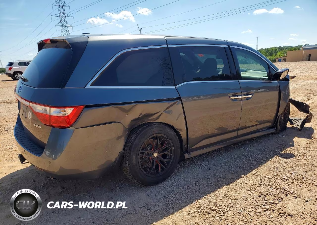 2012 Honda Odyssey Touring VIN:5FNRL5H97CB031346 - 3