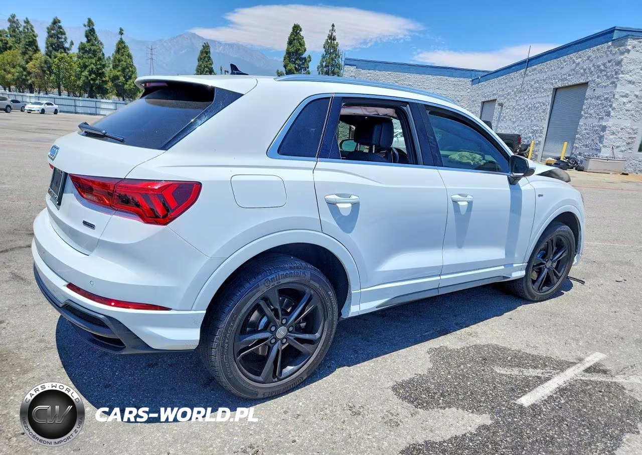 2021 Audi Q3 Premium S Line 45 VIN:WA1DECF38M1010758 - 3
