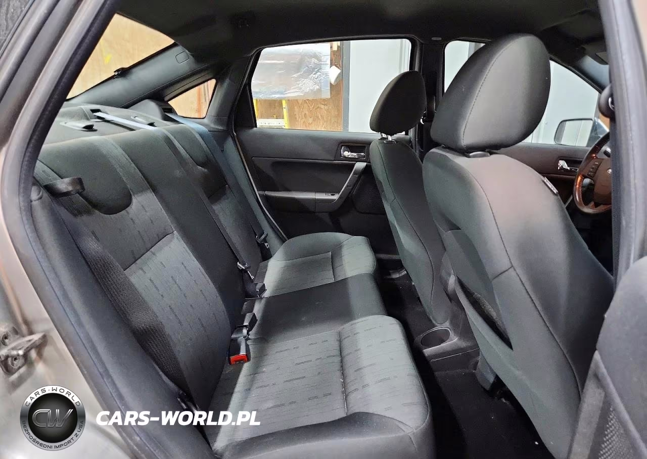 2008 Ford Focus Se VIN:1FAHP35N68W268716 - 10