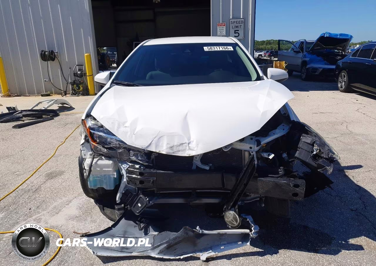 2017 Toyota Corolla Le VIN:2T1BURHE8HC954255 - 5
