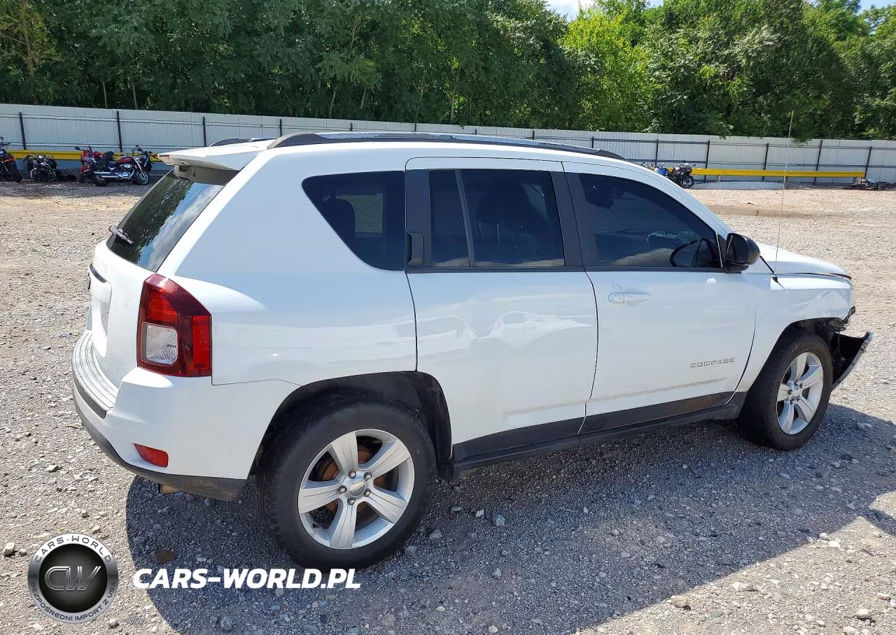 2016 Jeep Compass Sport VIN:1C4NJCBA4GD553733 - 3