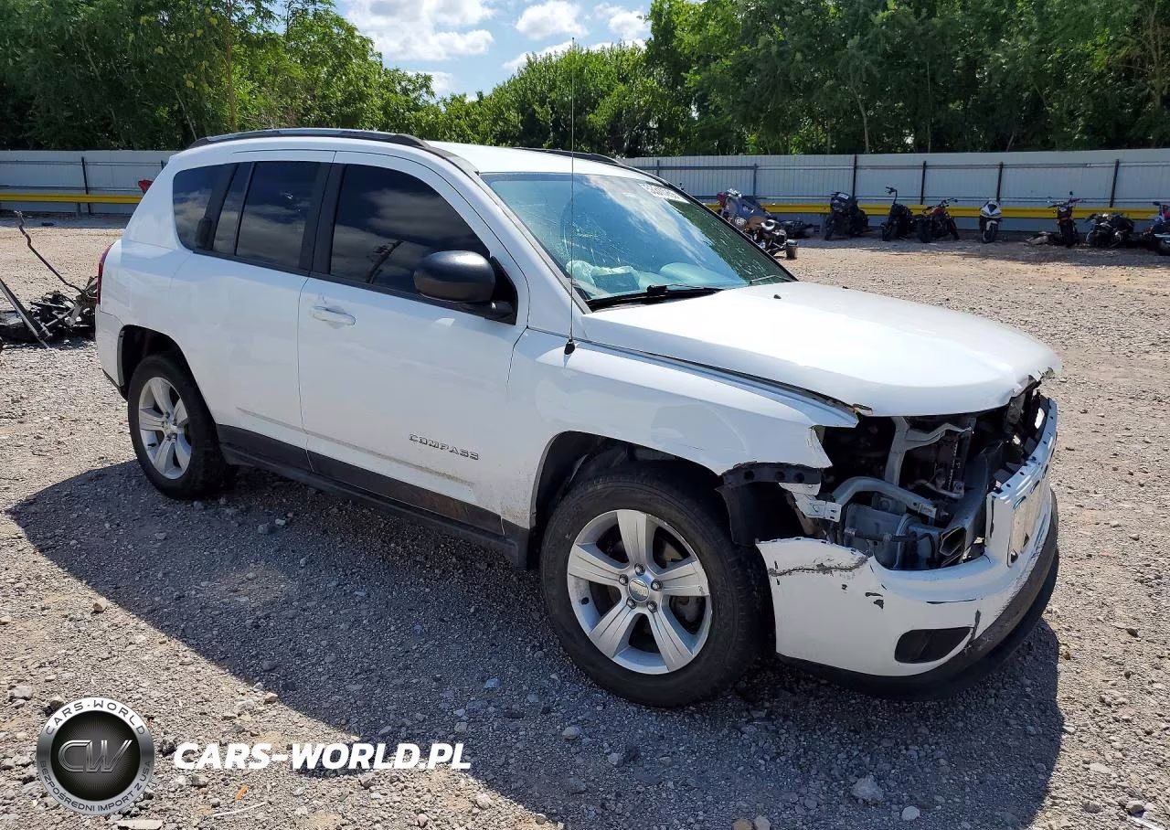2016 Jeep Compass Sport VIN:1C4NJCBA4GD553733 - 4
