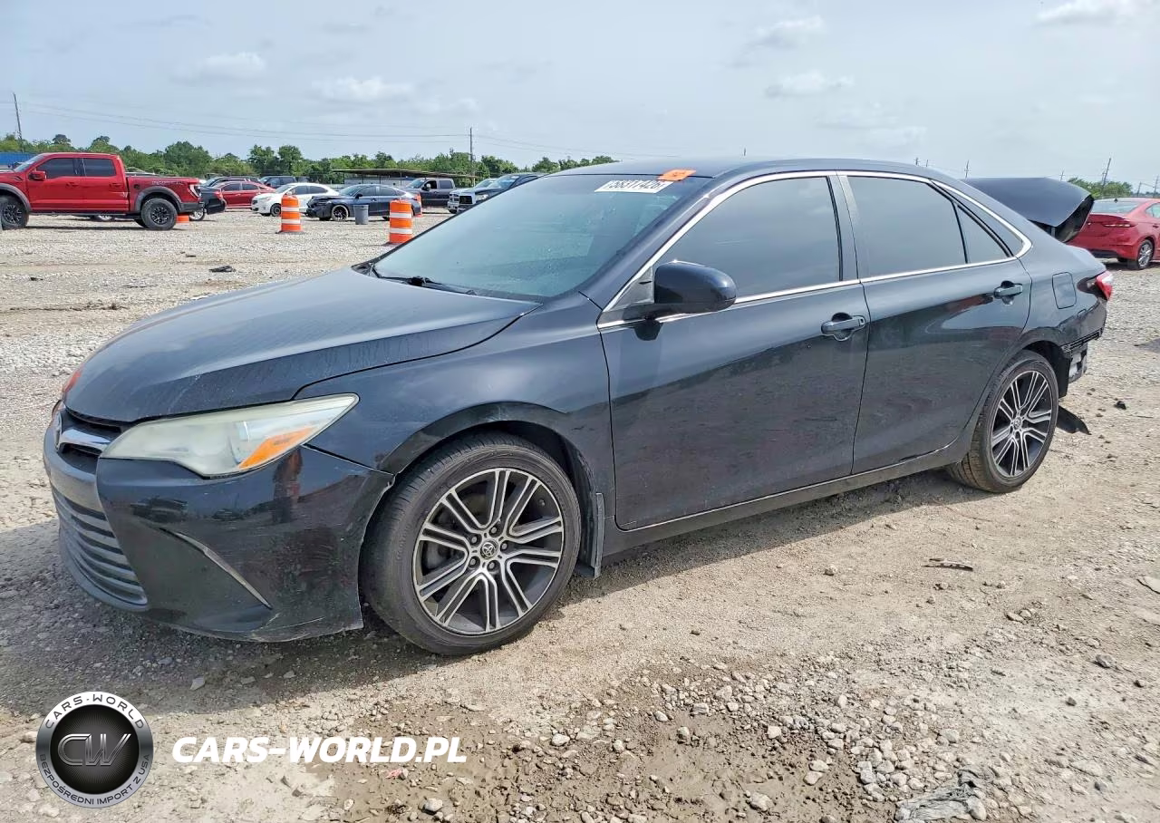 2016 Toyota Camry Le – zdjęcie 1 z 12