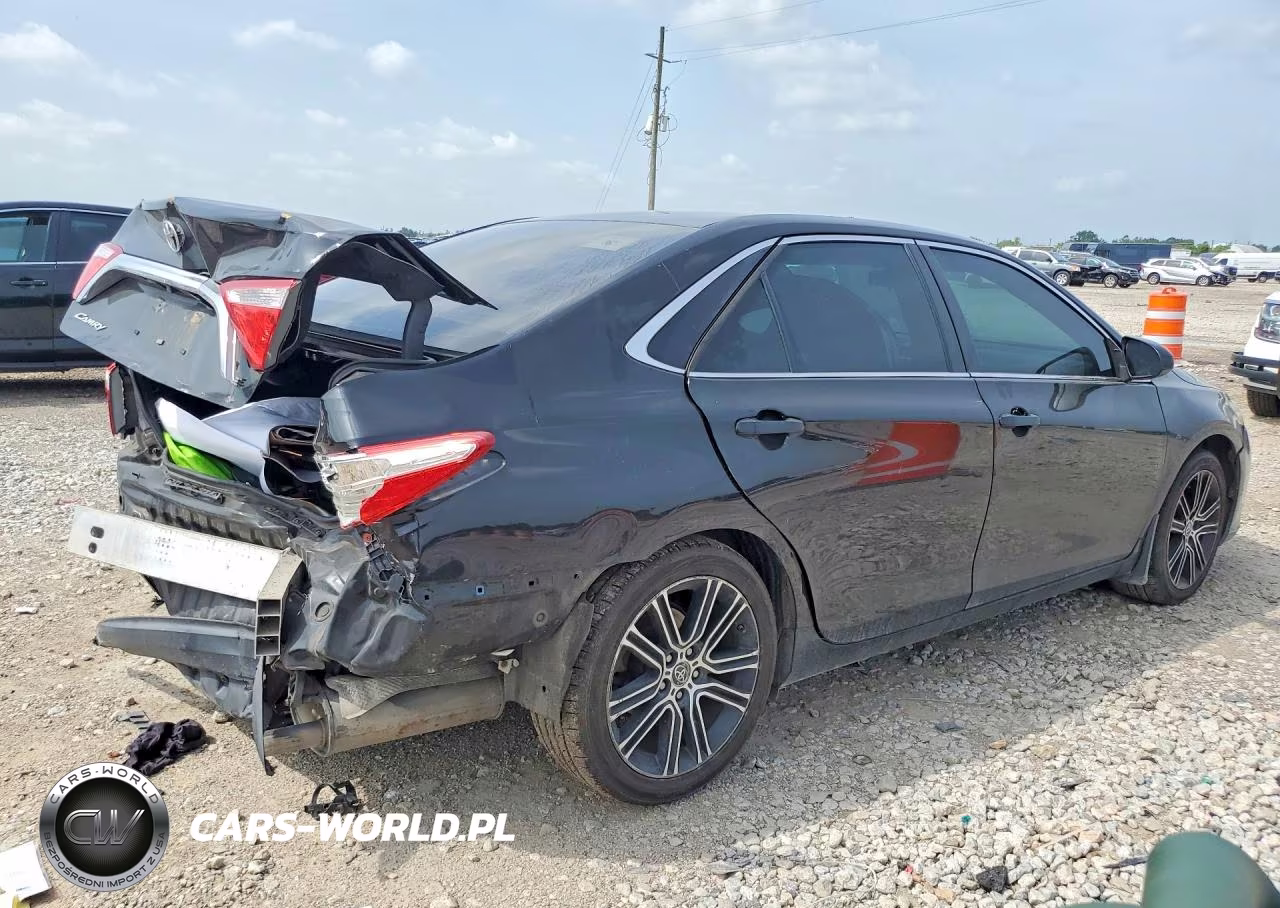 2016 Toyota Camry Le VIN:4T4BF1FK6GR531925 - 3