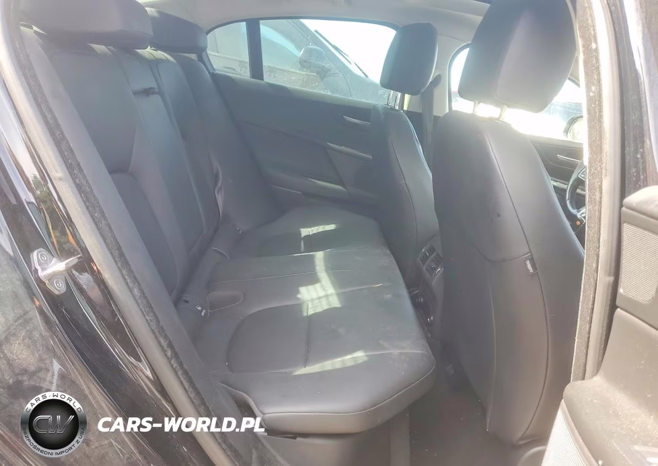 2017 Jaguar Xe Premium VIN:SAJAD4BG5HA966149 - 10