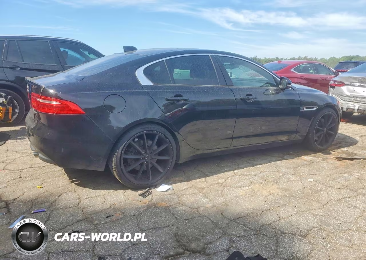 2017 Jaguar Xe Premium VIN:SAJAD4BG5HA966149 - 3