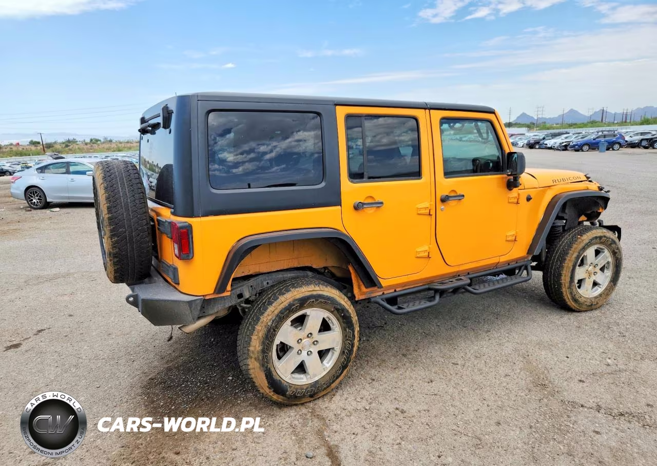 2013 Jeep Wrangler Unlimited Rubicon VIN:1C4BJWFGXDL502208 - 3