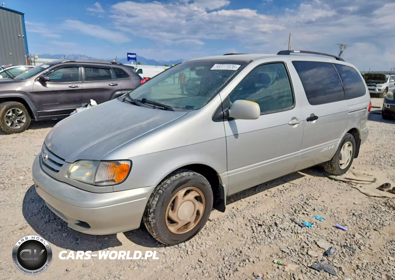 2003 Toyota Sienna Le