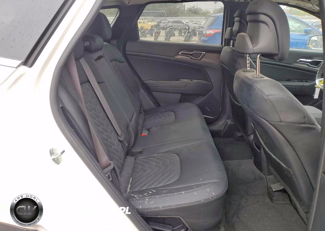 2025 Kia Sportage Ex VIN:KNDPVCDG3S7229758 - 11