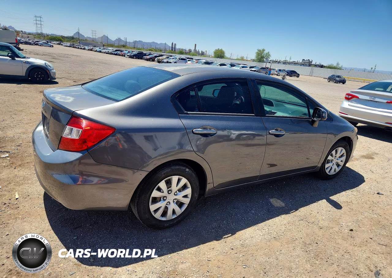 2012 Honda Civic Lx VIN:2HGFB2F56CH581721 - 3