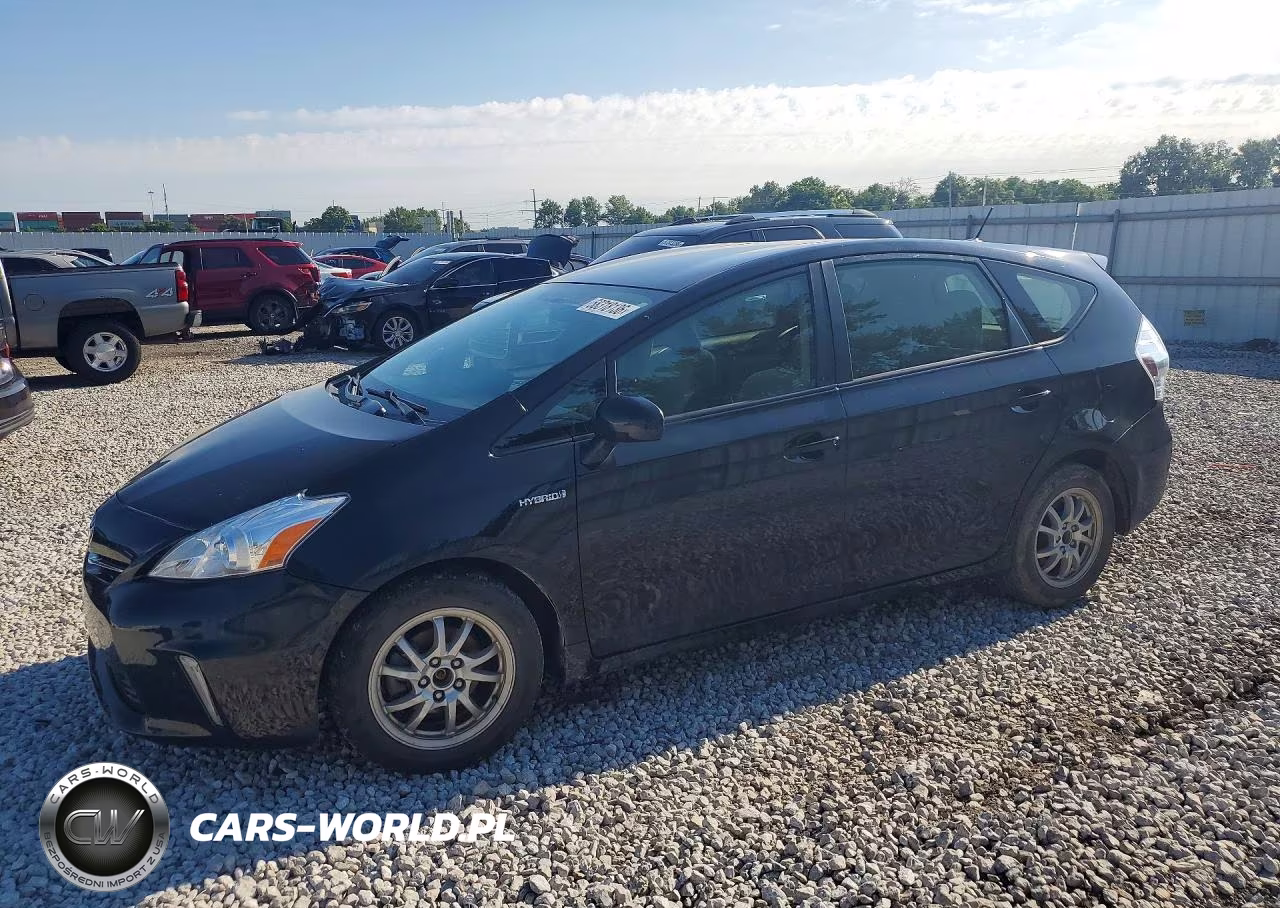 2013 Toyota Prius V Three – zdjęcie 1 z 12