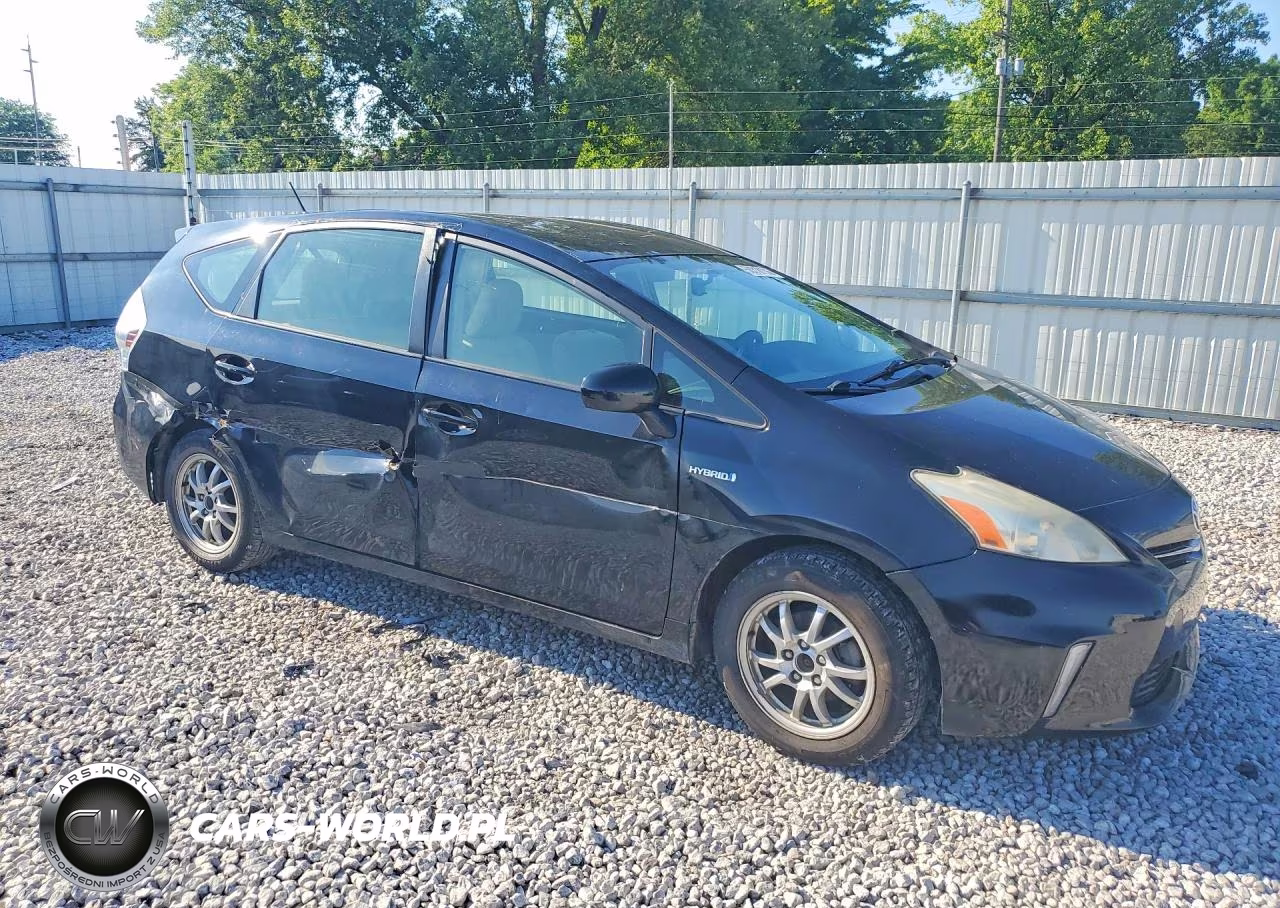 2013 Toyota Prius V Three VIN:JTDZN3EU9D3277384 - 4