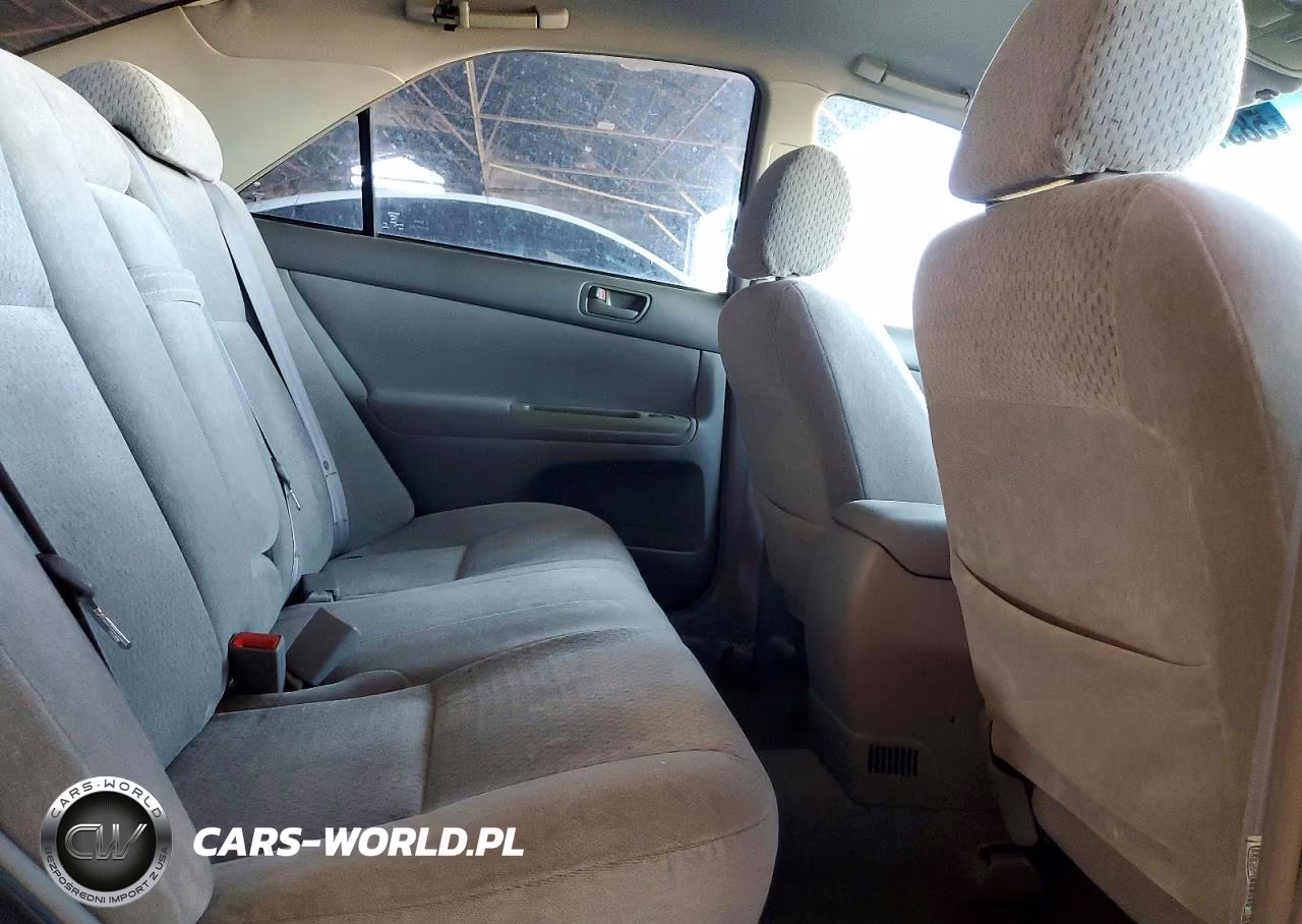 2003 Toyota Camry Le VIN:4T1BE32K23U247684 - 10