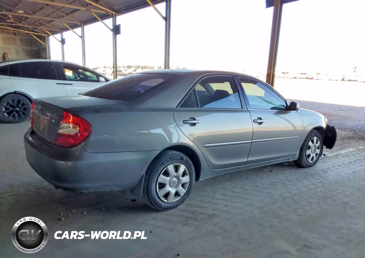 2003 Toyota Camry Le VIN:4T1BE32K23U247684 - 3