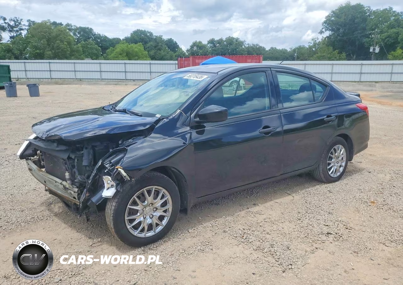 2017 Nissan Versa 1.6 S Plus – zdjęcie 1 z 13