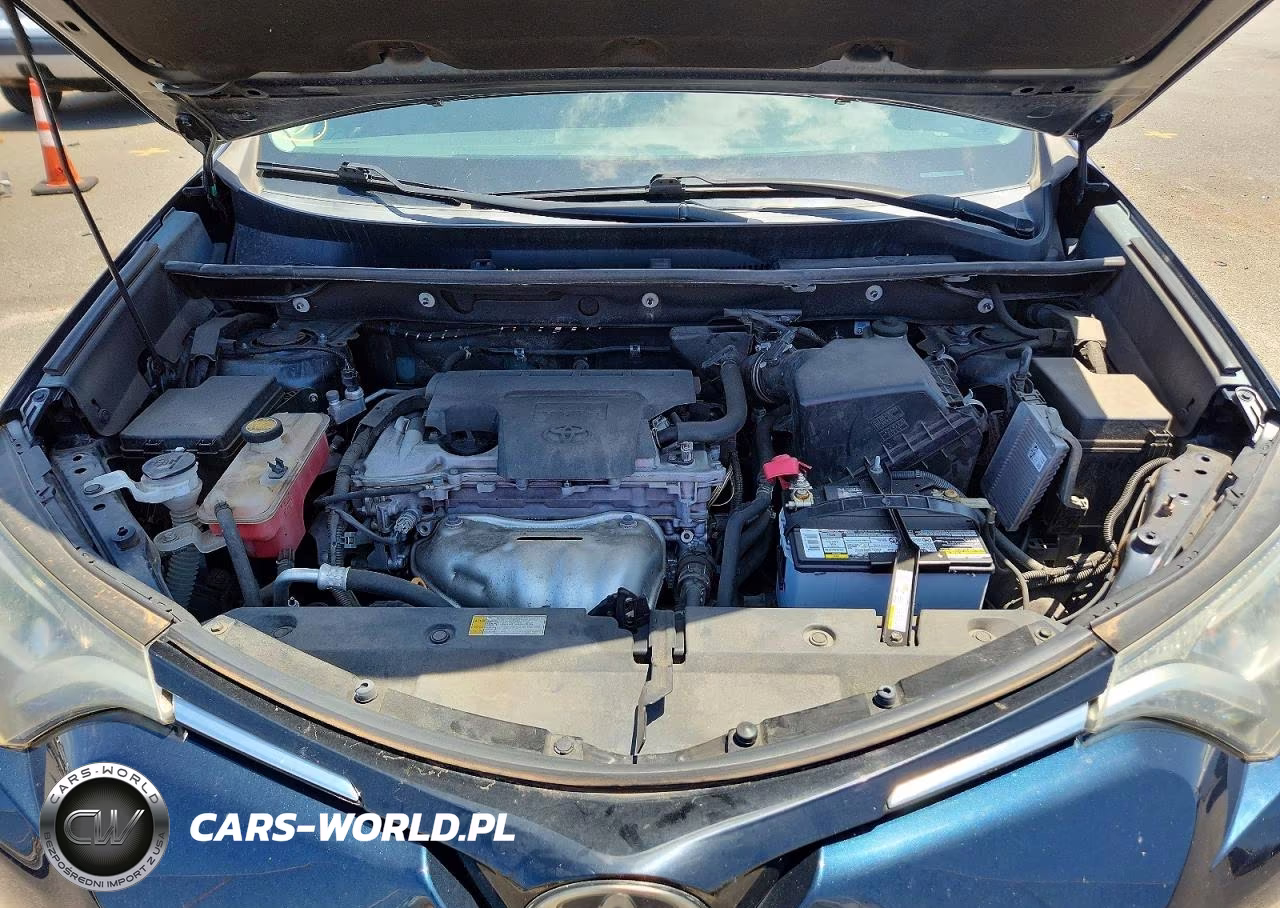 2018 Toyota Rav4 Xle VIN:2T3RFREV7JW743623 - 12