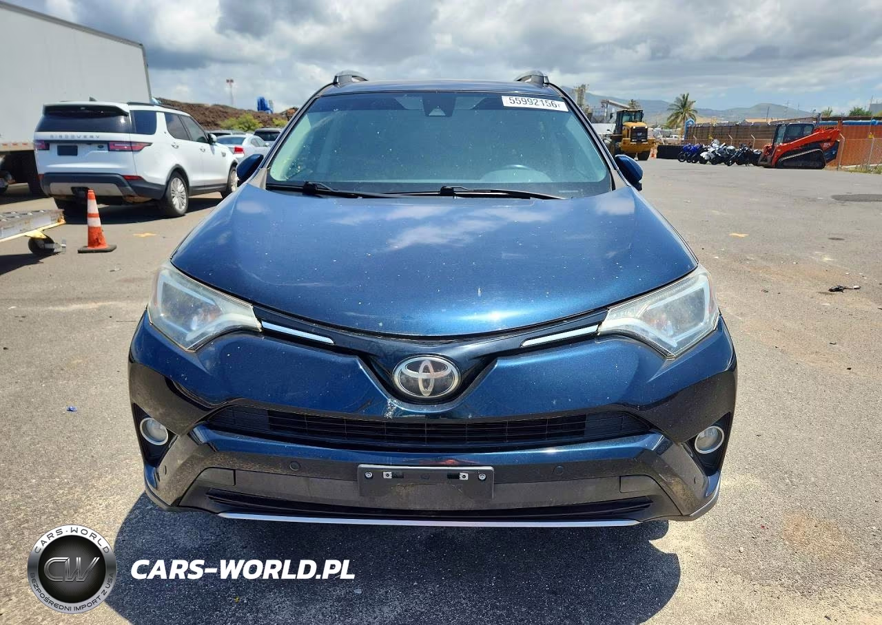 2018 Toyota Rav4 Xle VIN:2T3RFREV7JW743623 - 5