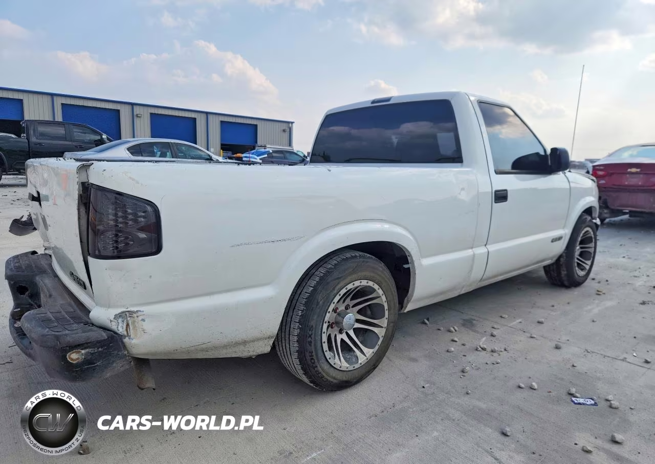 2000 Chevrolet S Truck S10 VIN:1GCCS145XY8272622 - 3