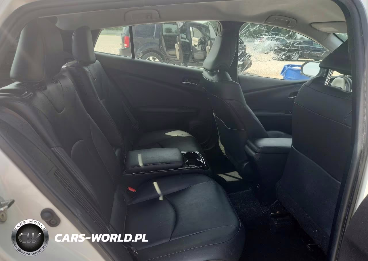 2017 Toyota Prius Prime Premium VIN:JTDKARFP0H3060031 - 10